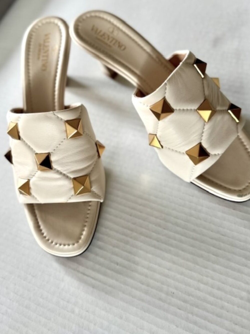 Valentino Garavani Roman Rockstud Quilted Leather Mules Slides